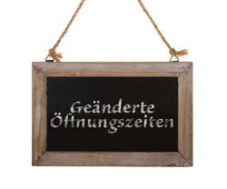Schild mit der Aufschrift "Geänderte Öffnungszeiten"